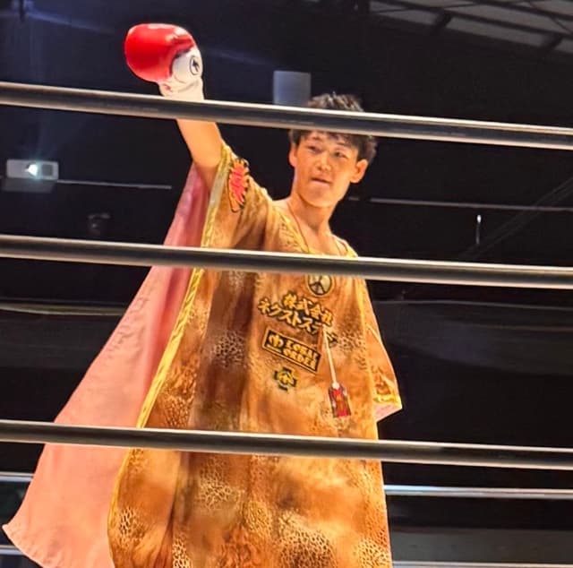滑飛 シオン